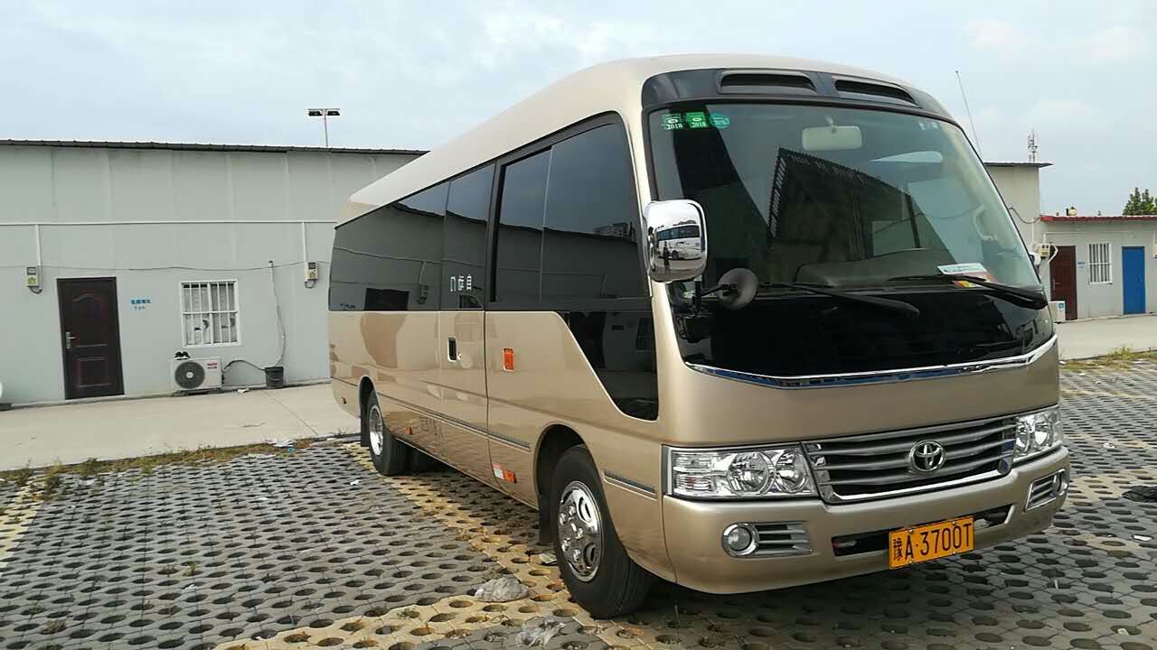 鄭州大巴車租賃，鄭州50人大巴租一天多少錢？